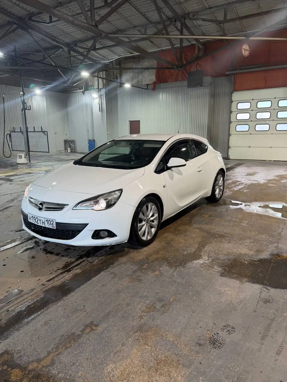 Продажа Opel Astra GTC J 1.8 140л.с 2012 - Легковые автомобили (Авто) в Лениногорск