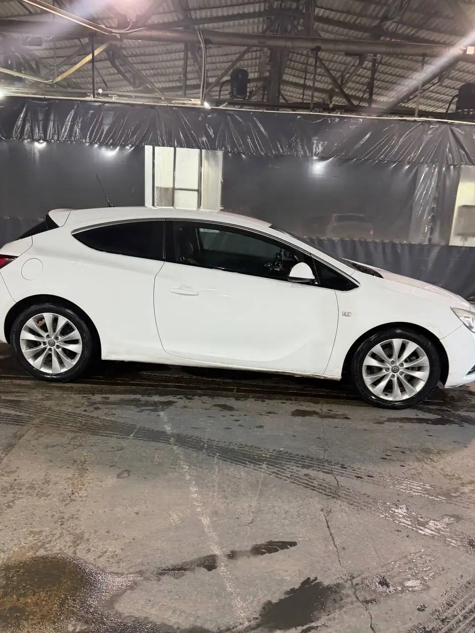 Продажа Opel Astra GTC J 1.8 140л.с 2012 - Легковые автомобили (Авто) в Лениногорск