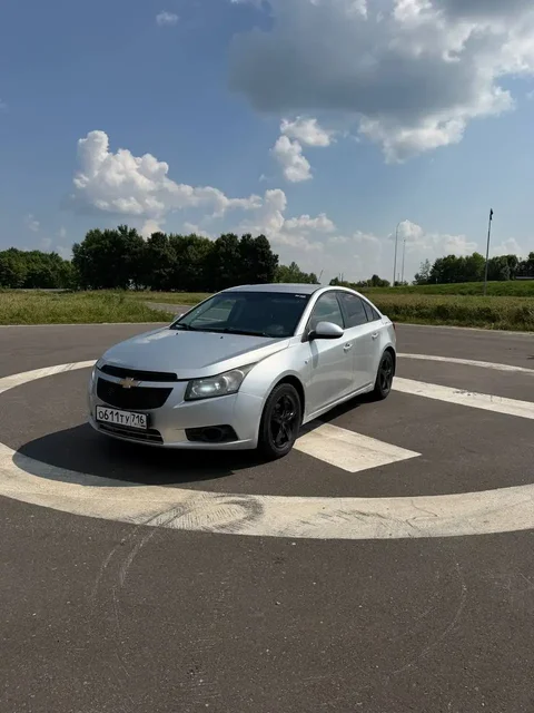 Chevrolet Cruze 2010 Автомат - Коммерческие автомобили в Лениногорск
