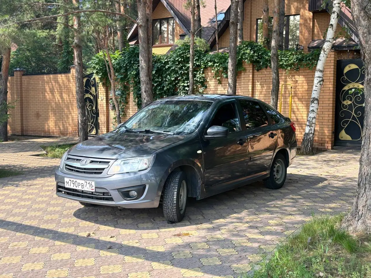 Личный автомобиль 2015 года, LIFTBEK, 127 мотор - Легковые автомобили (Авто) в Казань