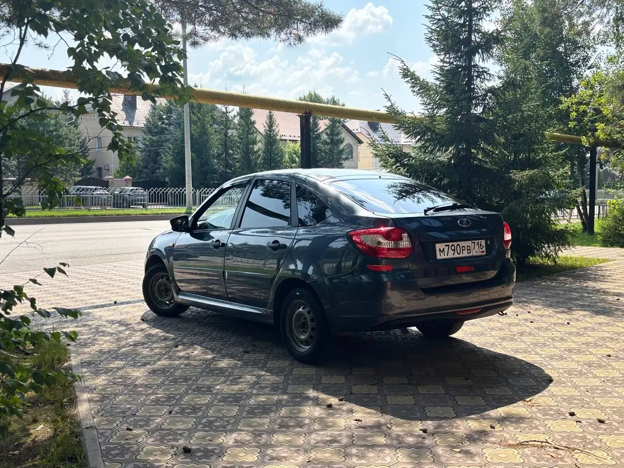 Личный автомобиль 2015 года, LIFTBEK, 127 мотор - Легковые автомобили (Авто) в Казань