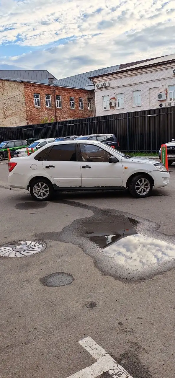 Lada Granta 2012 1.6 MT - Легковые автомобили (Авто) в Казань