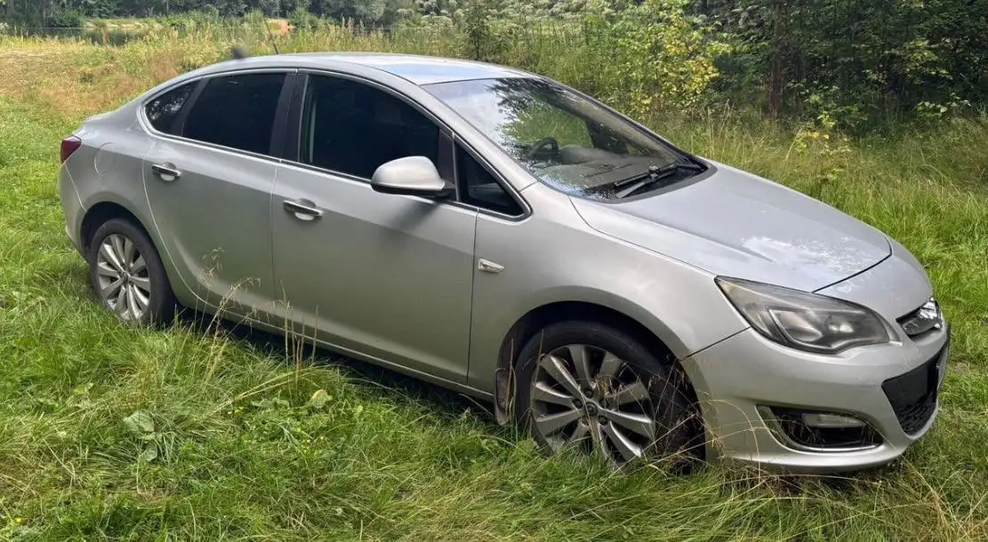 Opel Astra J-рестайлинг седан 2013 года - Легковые автомобили (Авто) в Казань