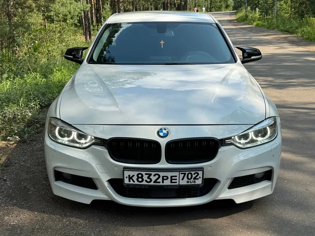 BMW F30 320 с пробегом 190 тыс. км - Ниссан Тиида в Казань