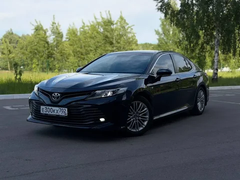 Toyota Camry XV 70 2018 - Легковые автомобили в Набережные Челны