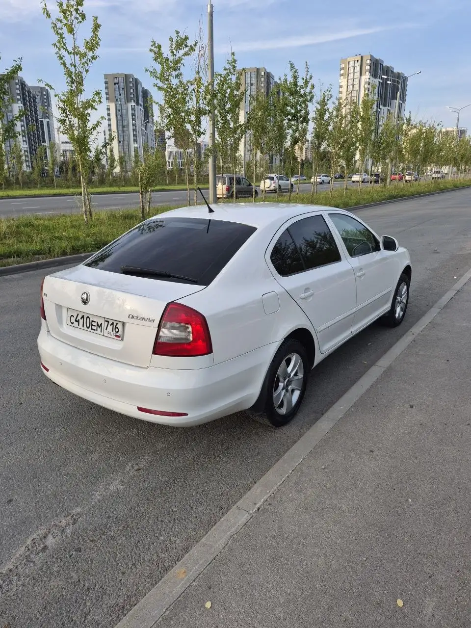 Skoda Octavia 1.8 AT 2011 - Авто в Казань