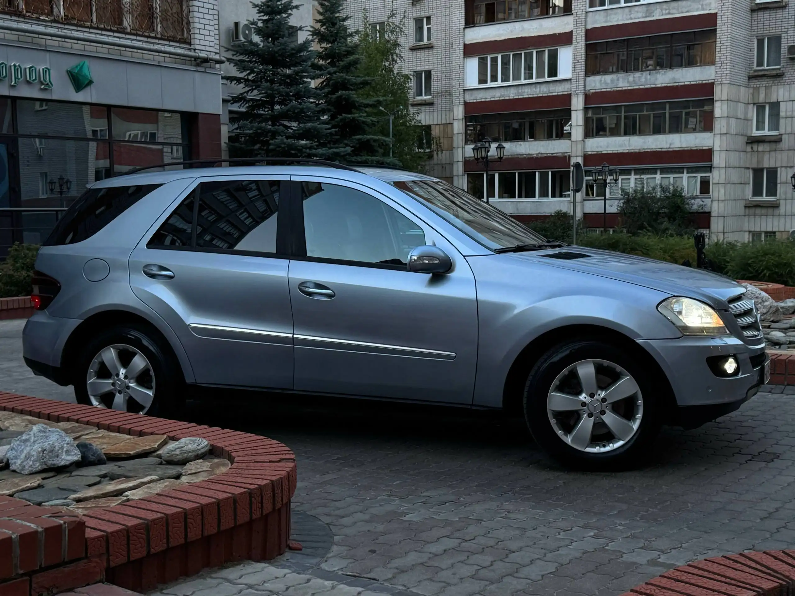 Продам автомобиль 2006 года, двигатель 3.5, пробег 250к - Автомобили (Авто) в Казань