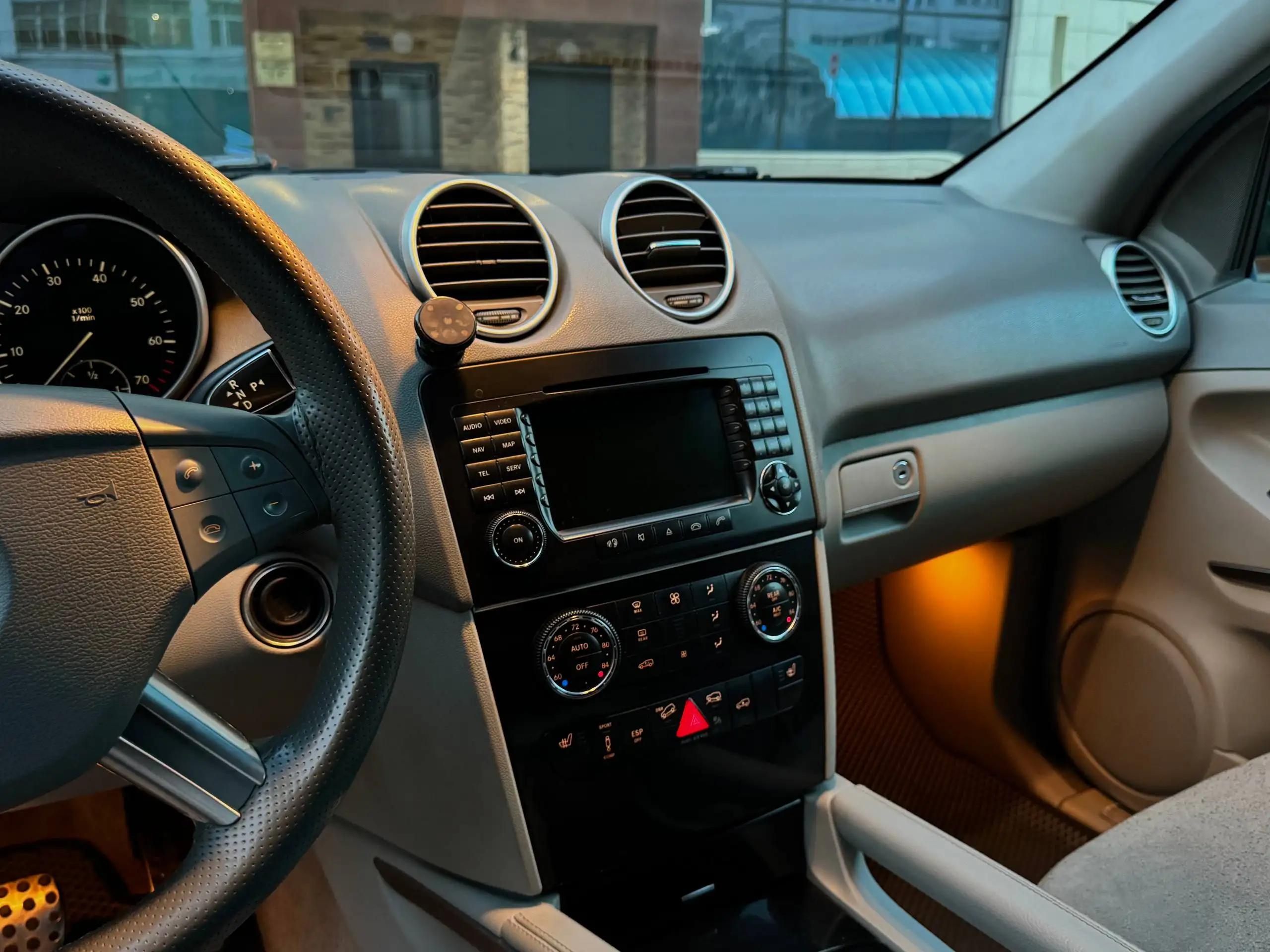 Продам автомобиль 2006 года, двигатель 3.5, пробег 250к - Автомобили (Авто) в Казань