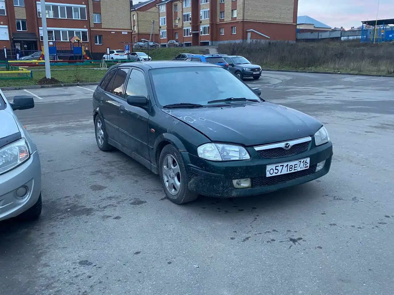 Продажа Mazda 323 1999 года