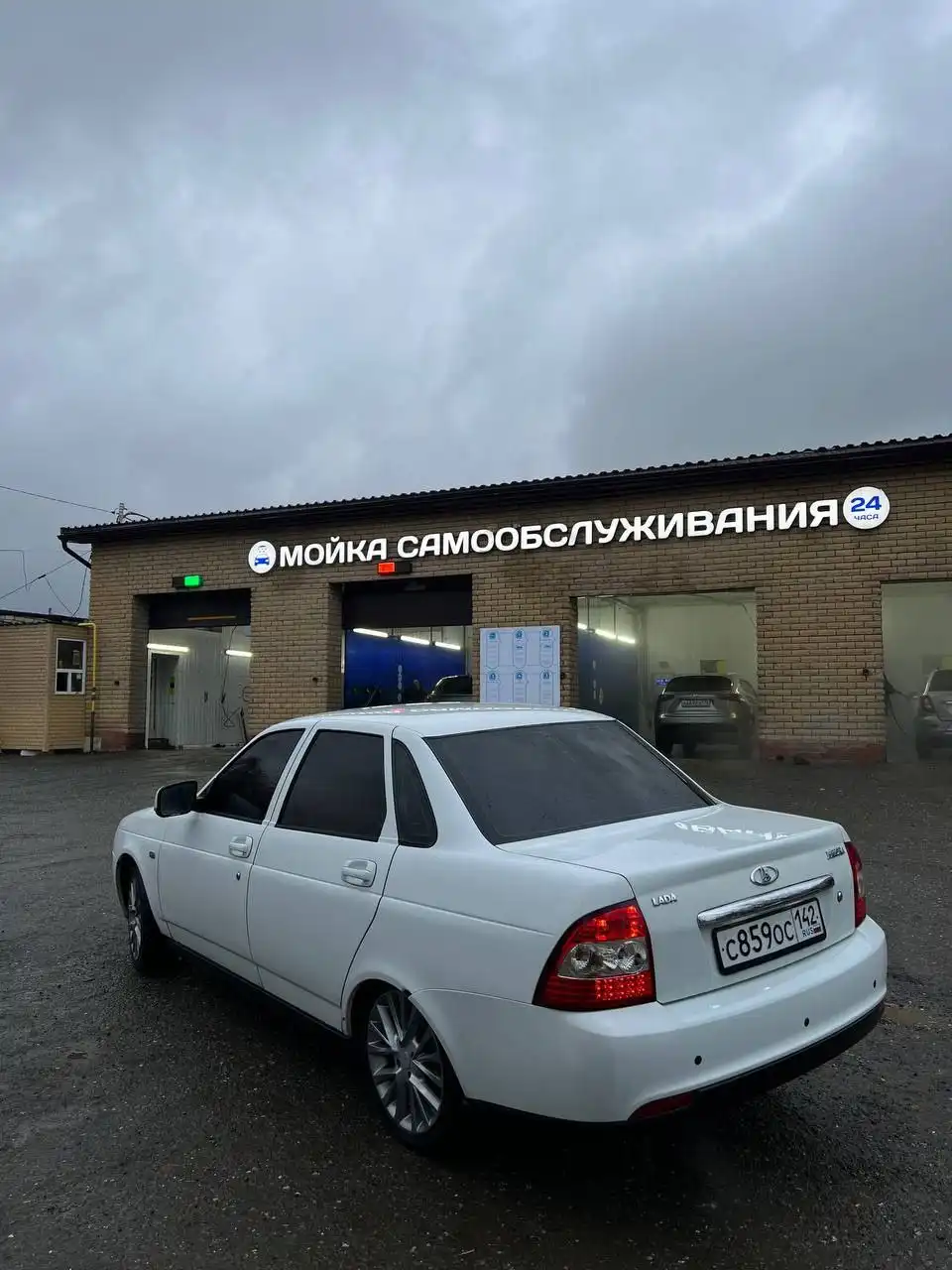 Продажа приоры SE максимальной комплектации