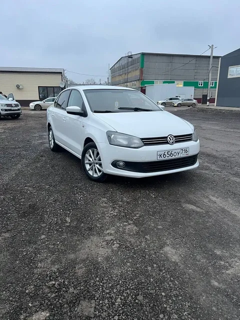 Volkswagen Polo 2015 года в отличном состоянии - Авто в Казань