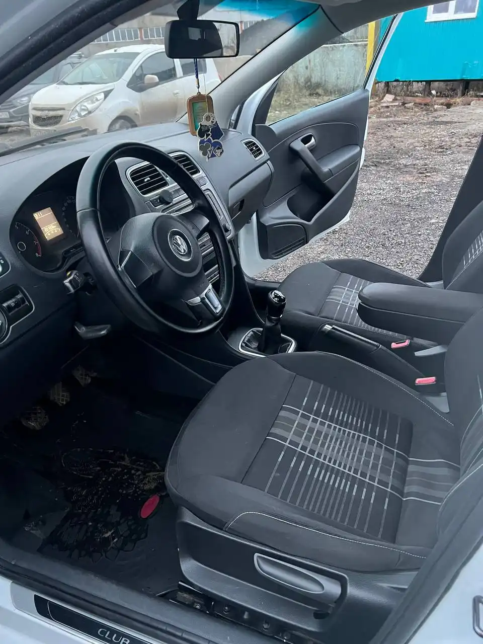 Volkswagen Polo 2015 года в отличном состоянии