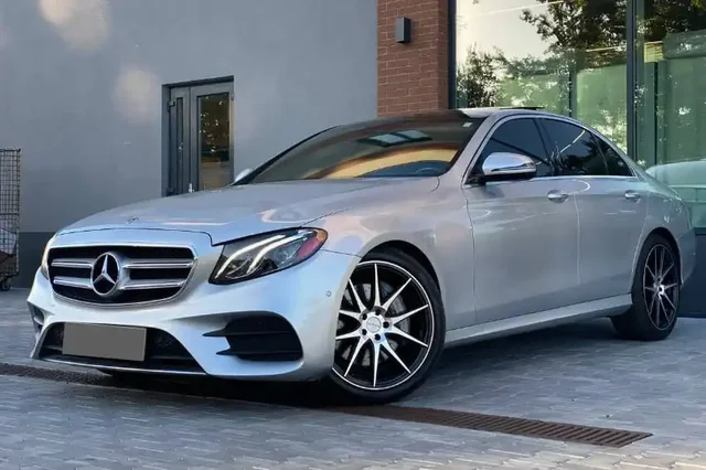 Mercedes-Benz E-Class w213 Бензин 1.99 л - Авто в Казань