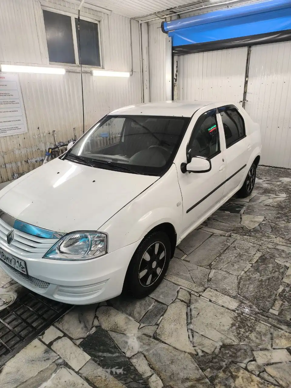 Рено Логан 2014