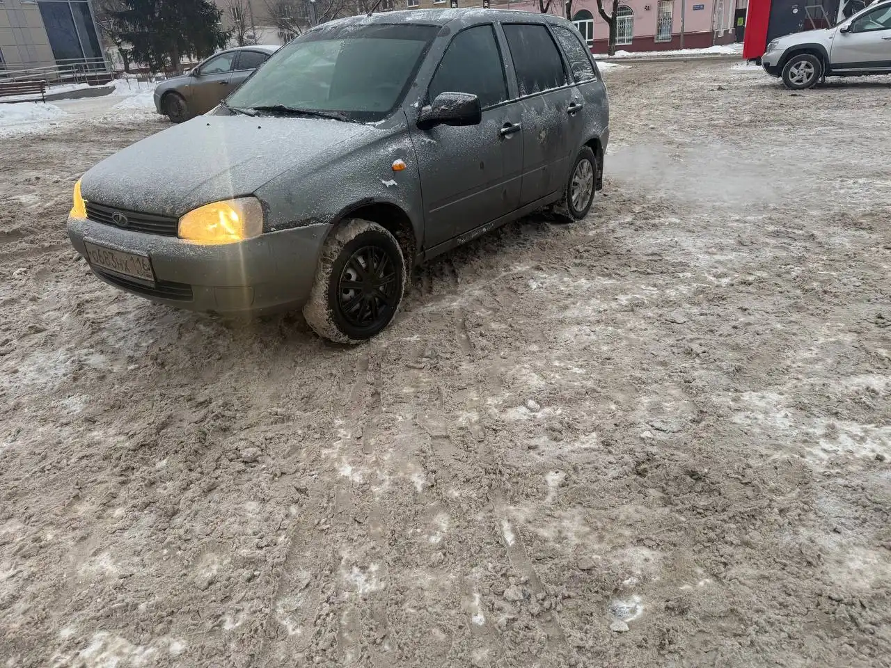 Продажа автомобиля 2011 года, 2 хозяина, на учете, в отличном состоянии