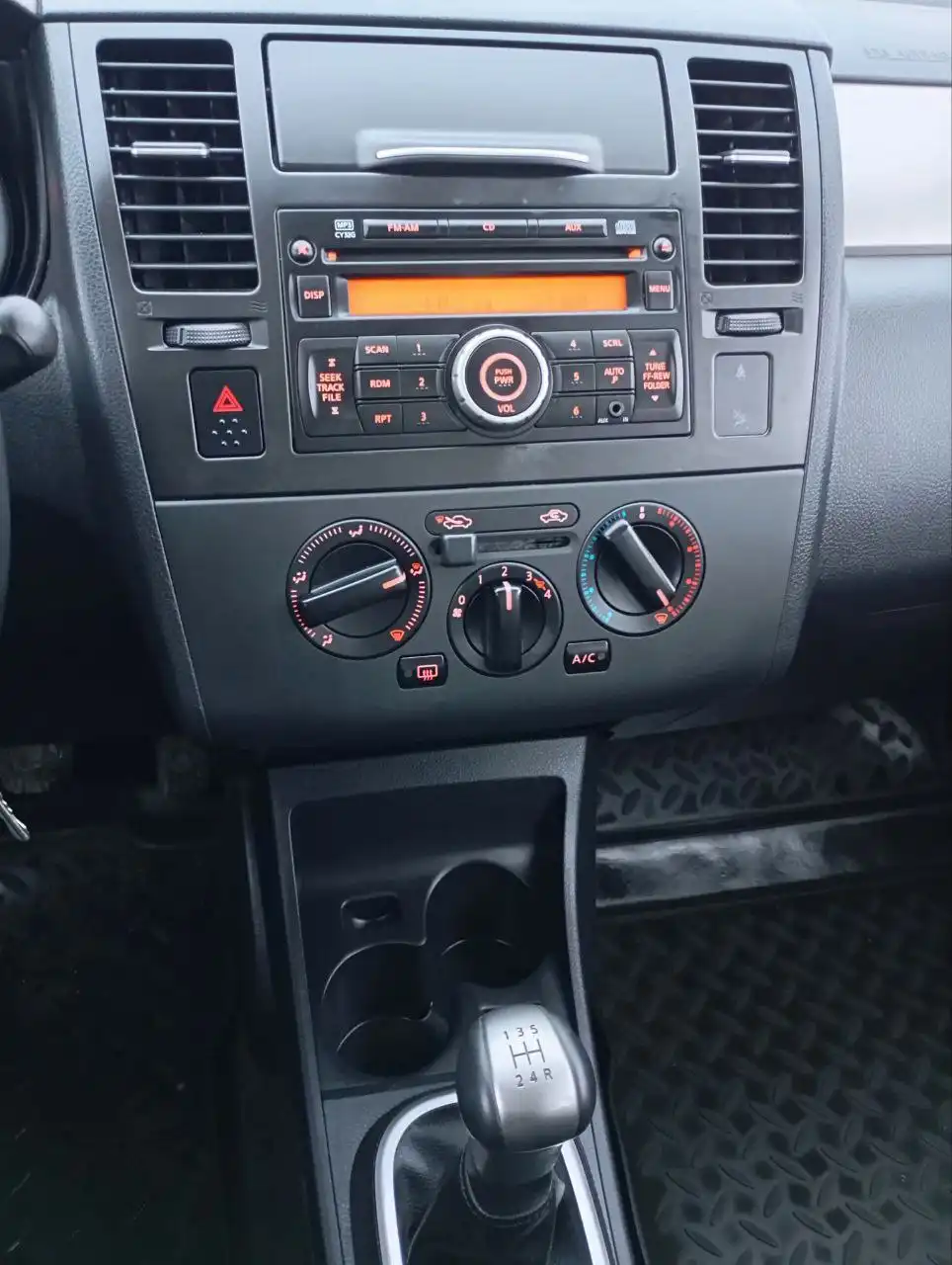 Автомобиль 2011 года с пробегом 135 тыс. км