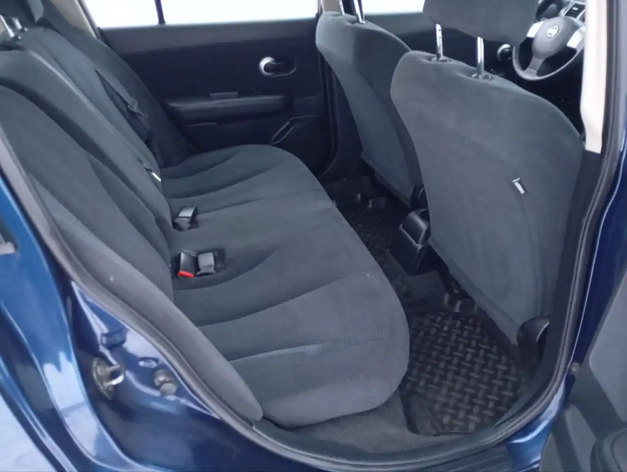 Автомобиль 2011 года с пробегом 135 тыс. км