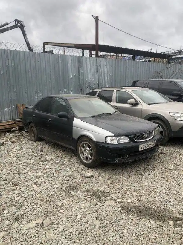 Продажа автомобиля Санни 1999 года