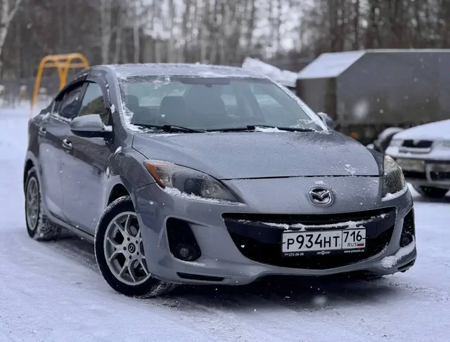 Mazda 3 1.6 АТ 2011 года - Минивэны в Казань