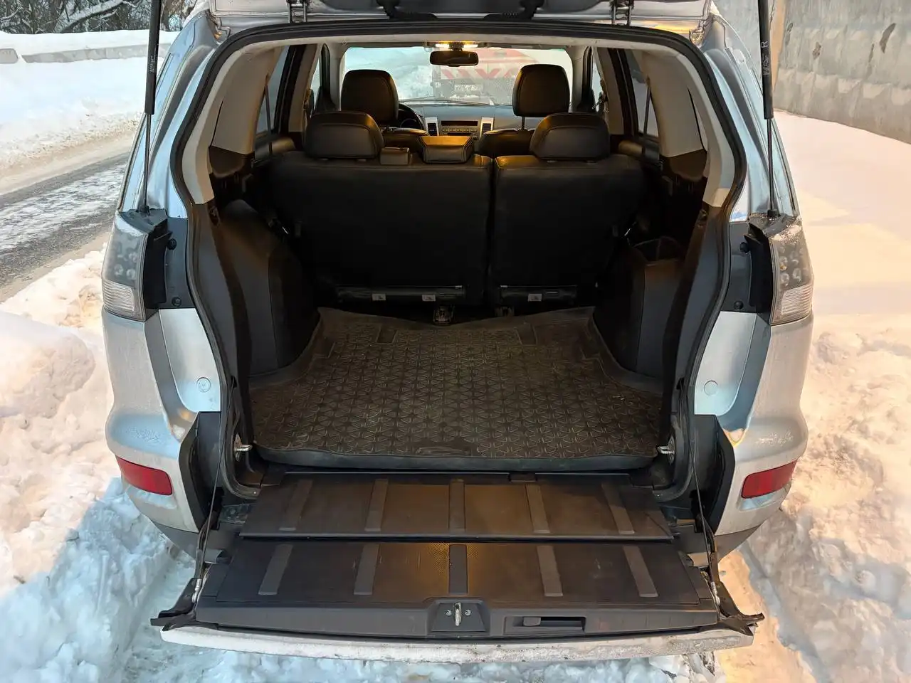 Mitsubishi Outlander 2011 года - Внедорожники (Авто) в Казань