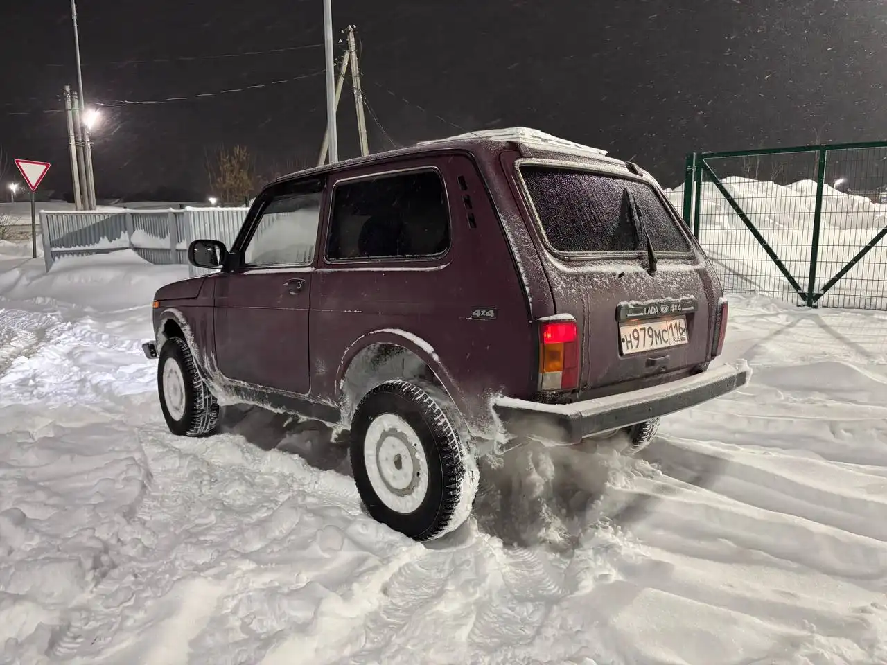 Продажа Нива 2011 года - Легковые автомобили (Авто) в Казань