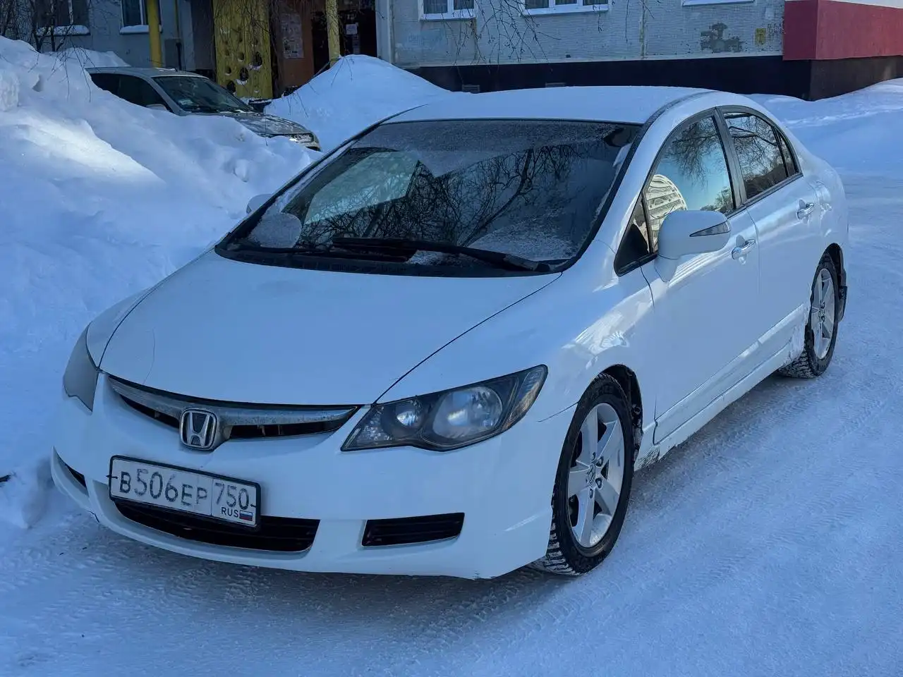 HONDA CIVIC 1.8 АВТОМАТ 8 ГОД - Авто в Набережные Челны