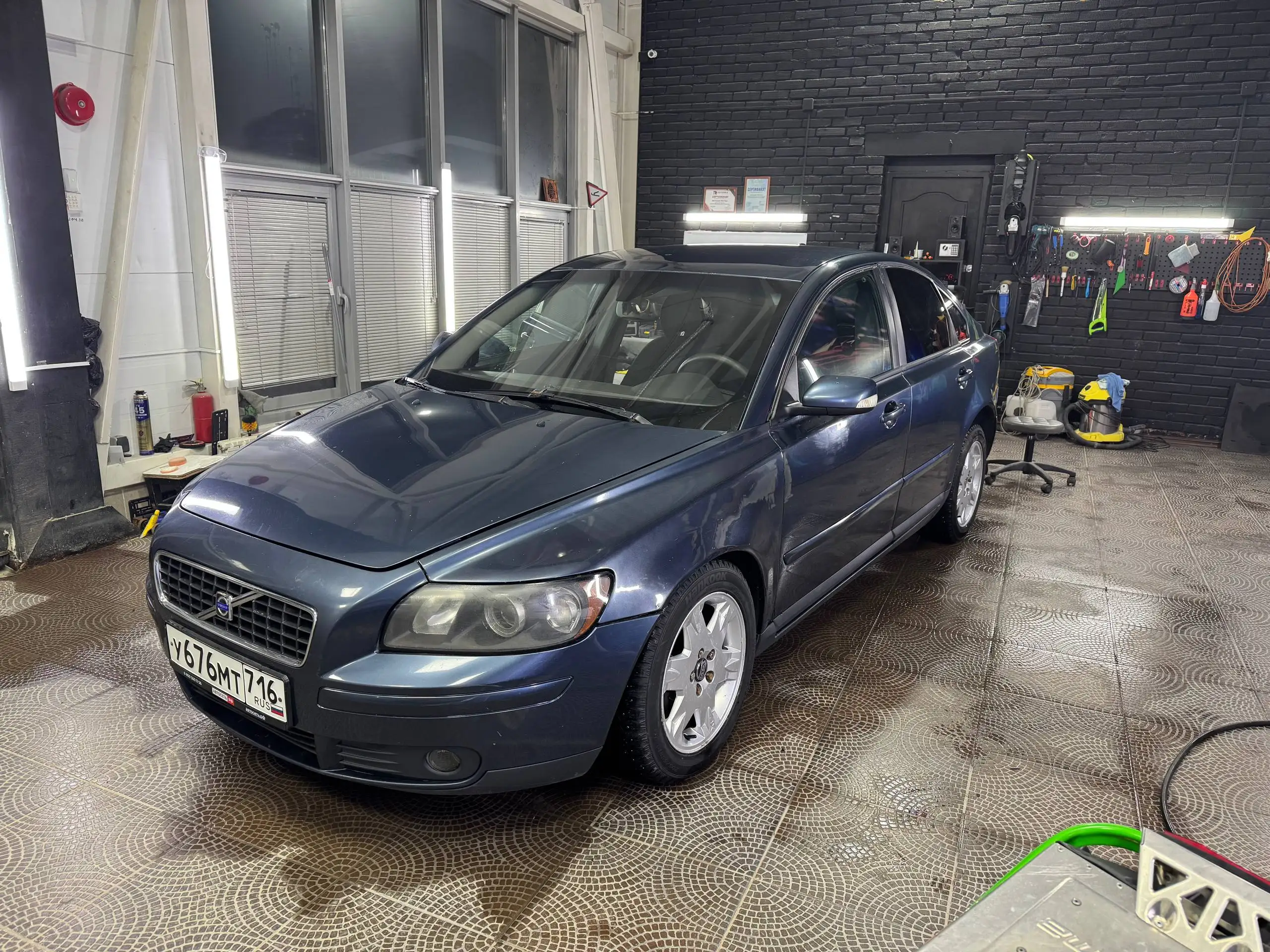 Volvo S40 с автоматом 2.4 - Легковые автомобили (Авто) в Нижнекамск