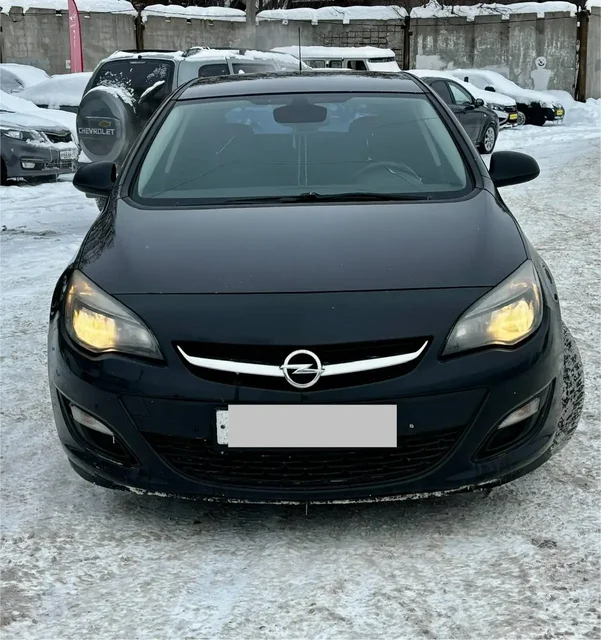 Opel Astra J 2013/14 года, 1.6 л, бензин, пробег 240000 км - Внедорожники в Альметьевск