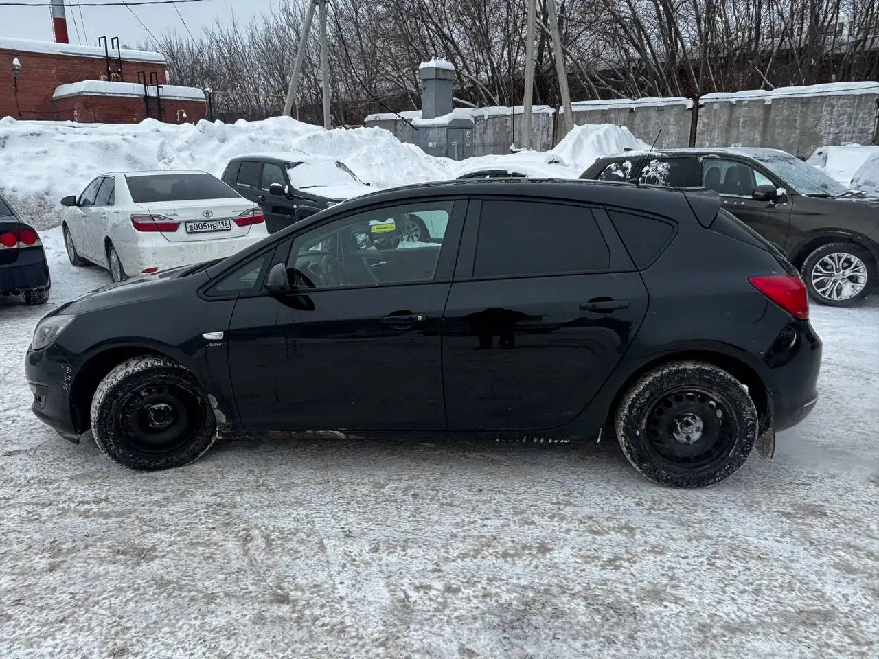 Opel Astra J 2013/14 года, 1.6 л, бензин, пробег 240000 км - Легковые автомобили (Авто) в Альметьевск