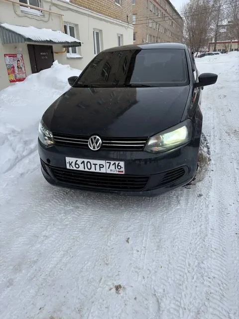Volkswagen Polo 2012 года в отличном состоянии - Мотоциклы в Менделеевск