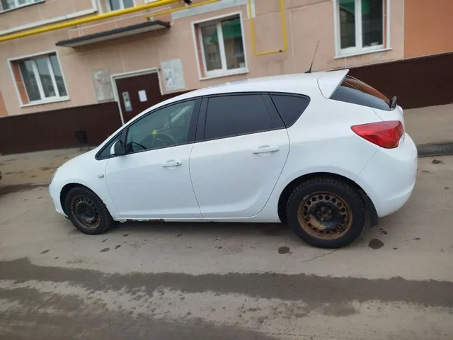 Продам Опель Астра 2011 года - Пикапы в Казань