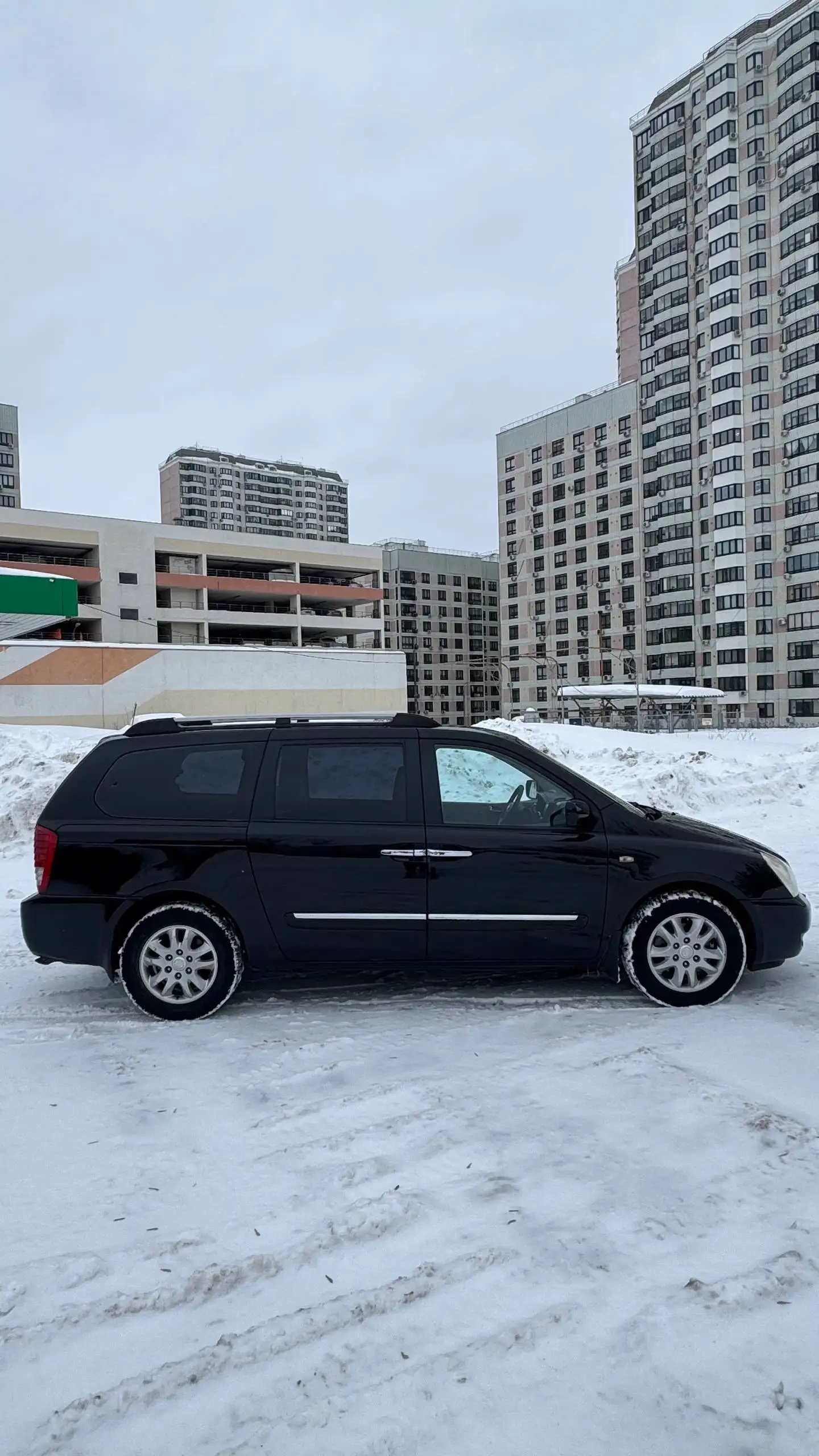 Kia Carnival 2008 дизель автомат 290 тыс. км - Минивэны (Авто) в Москва