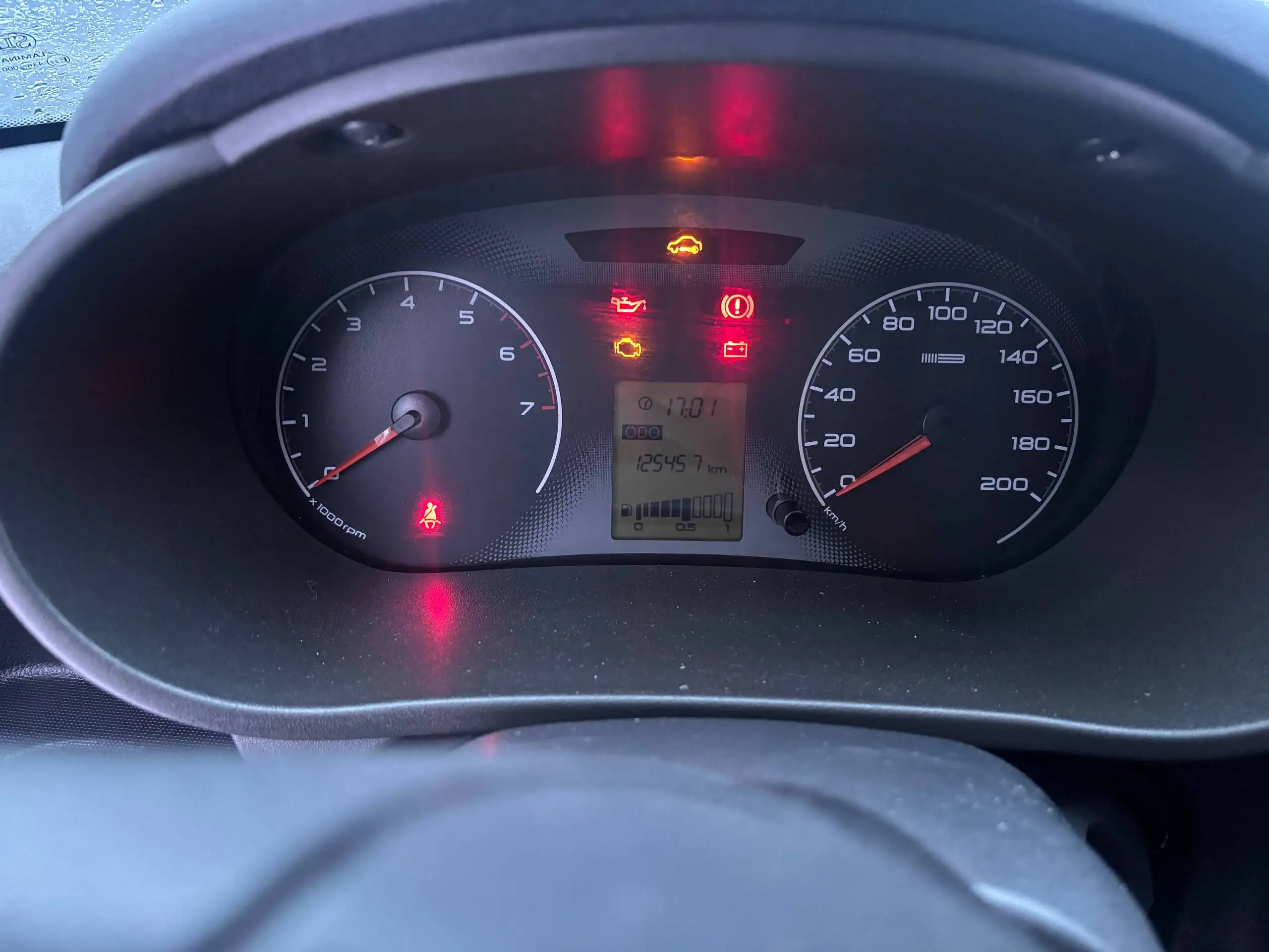 Продажа автомобиля с музыкальной системой - Авто в Казань