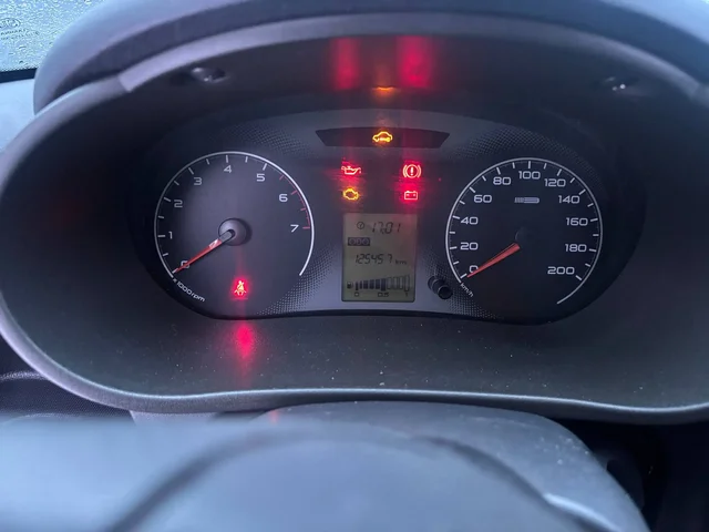 Продажа автомобиля с музыкальной системой - Новые автомобили в Казань