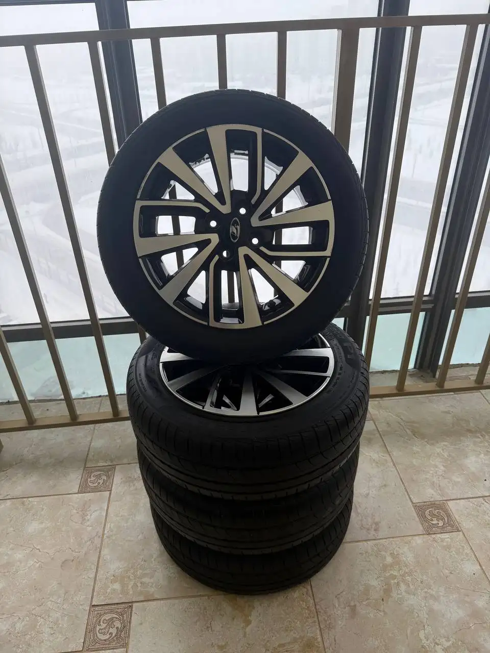 Продам комплект колес Lada Granta Club R15 - Запчасти (Авто) в Казань