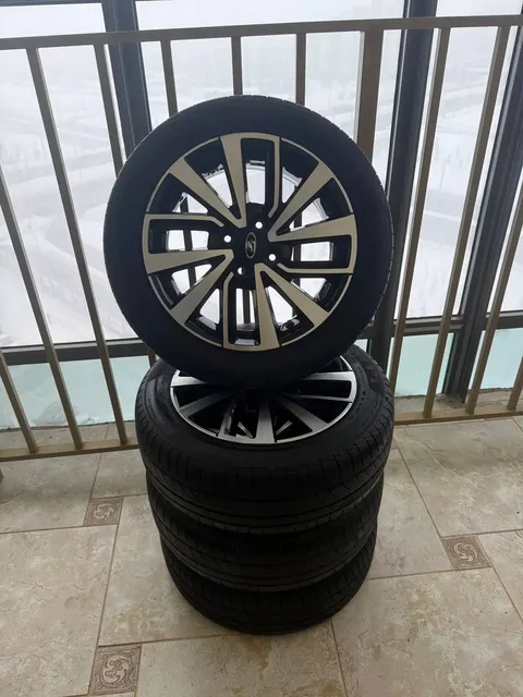 Продам комплект колес Lada Granta Club R15 - Новые автомобили в Казань