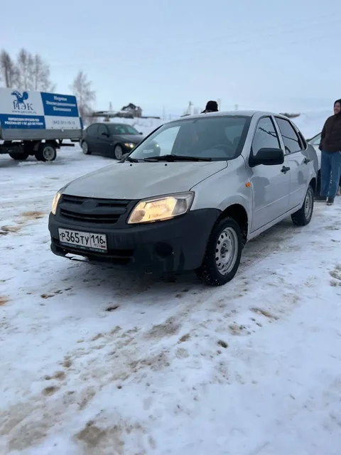 Продается Lada Granta 2012 года - Шины и диски в Казань