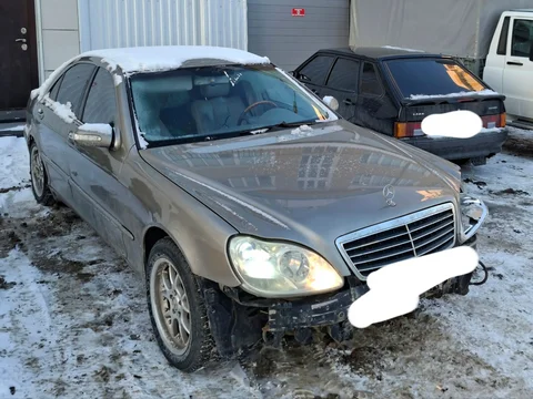 Mercedes 220 рестайлинг 5 литров форматик - Бронирование в Чебоксары