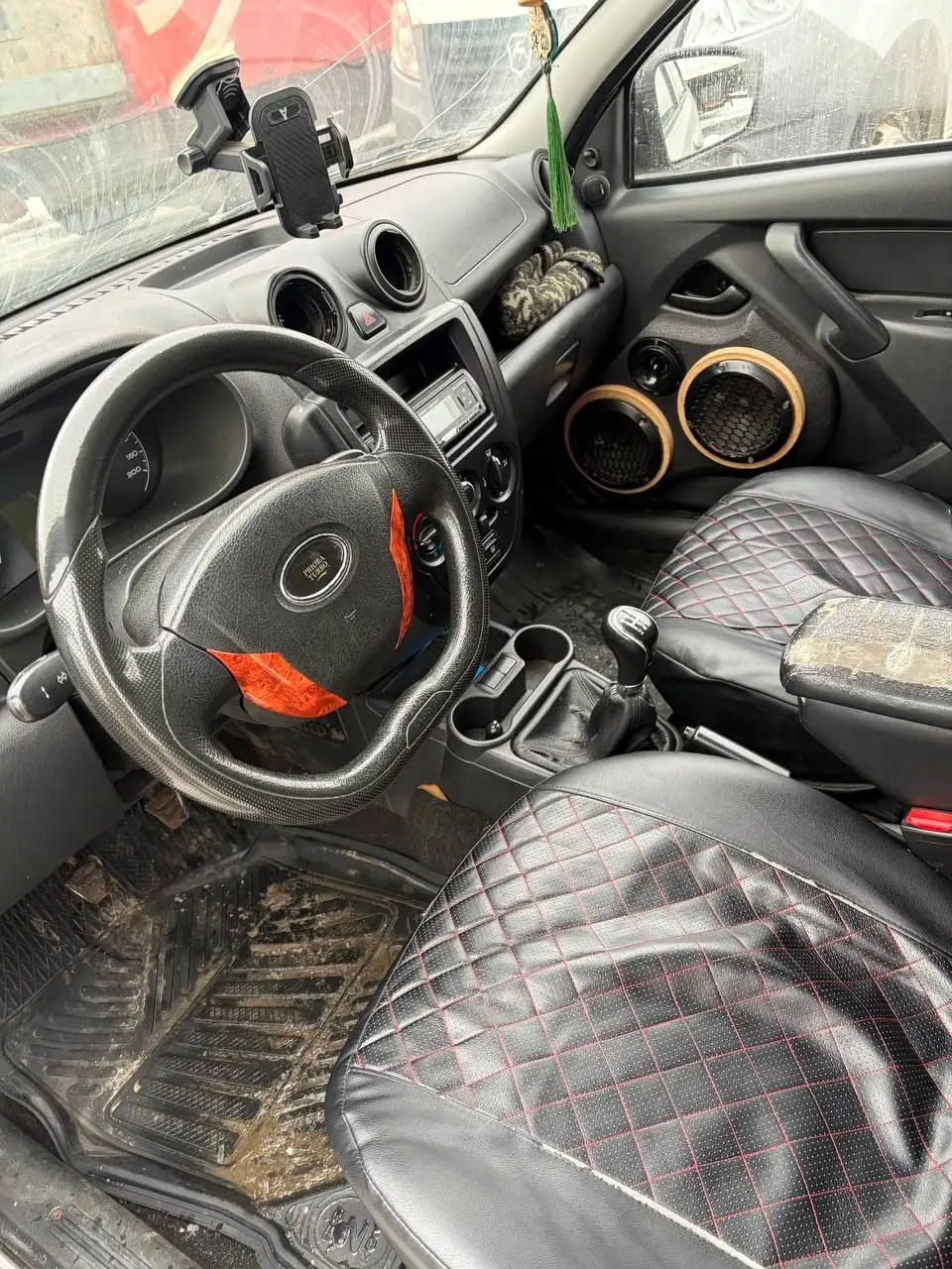 Lada Granta 2014 года с аудиосистемой - Lada (ВАЗ) (Авто) в Казань