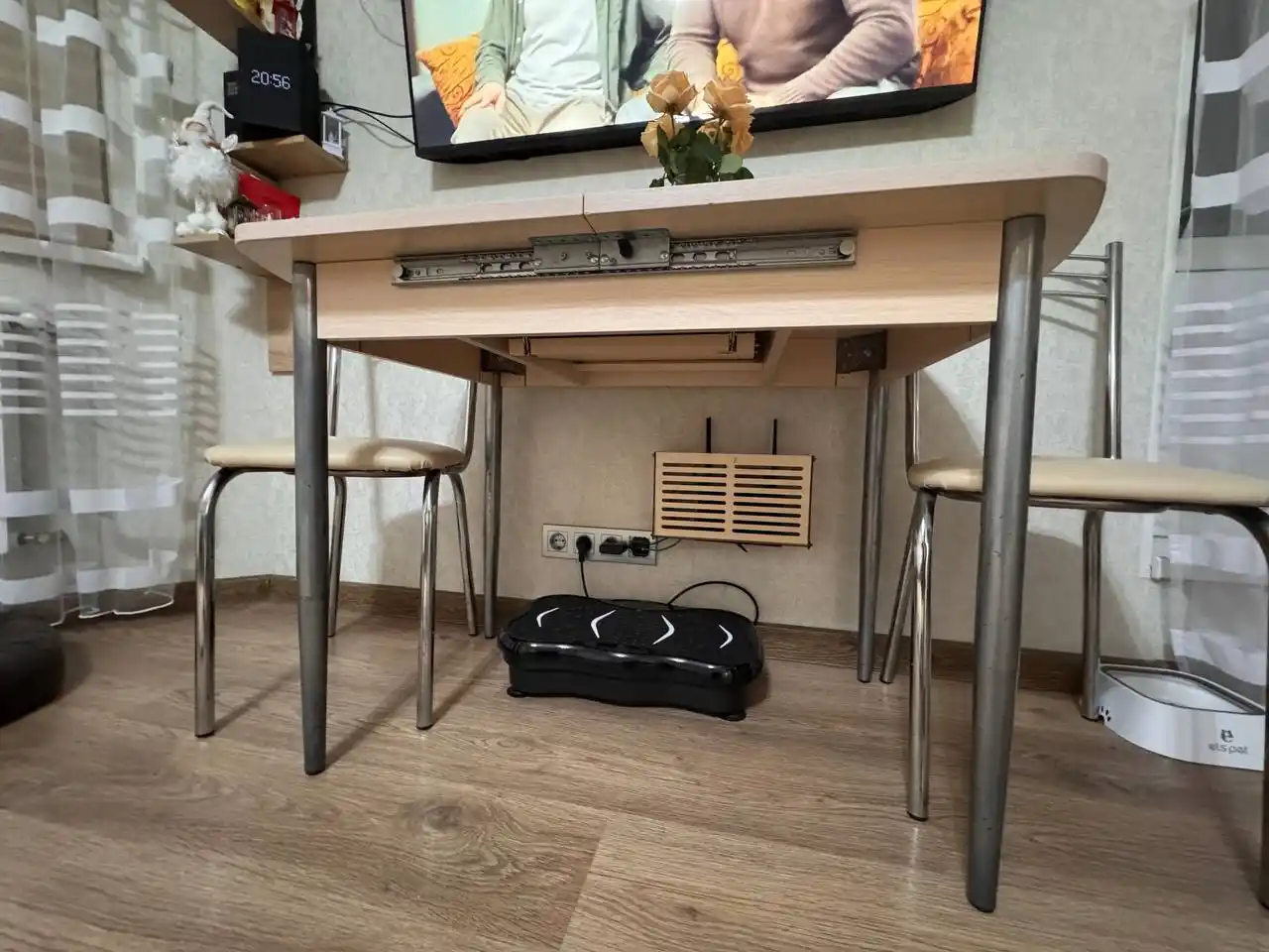 Стол кухонный раскладной и мебель