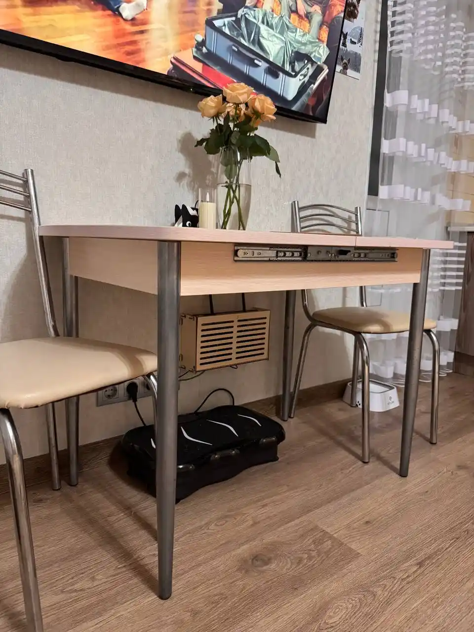 Стол кухонный раскладной и мебель