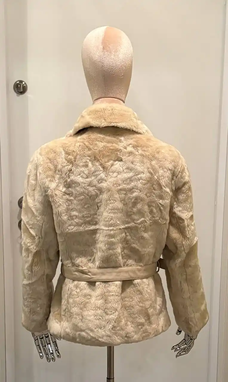 Полушубок из искусственного меха