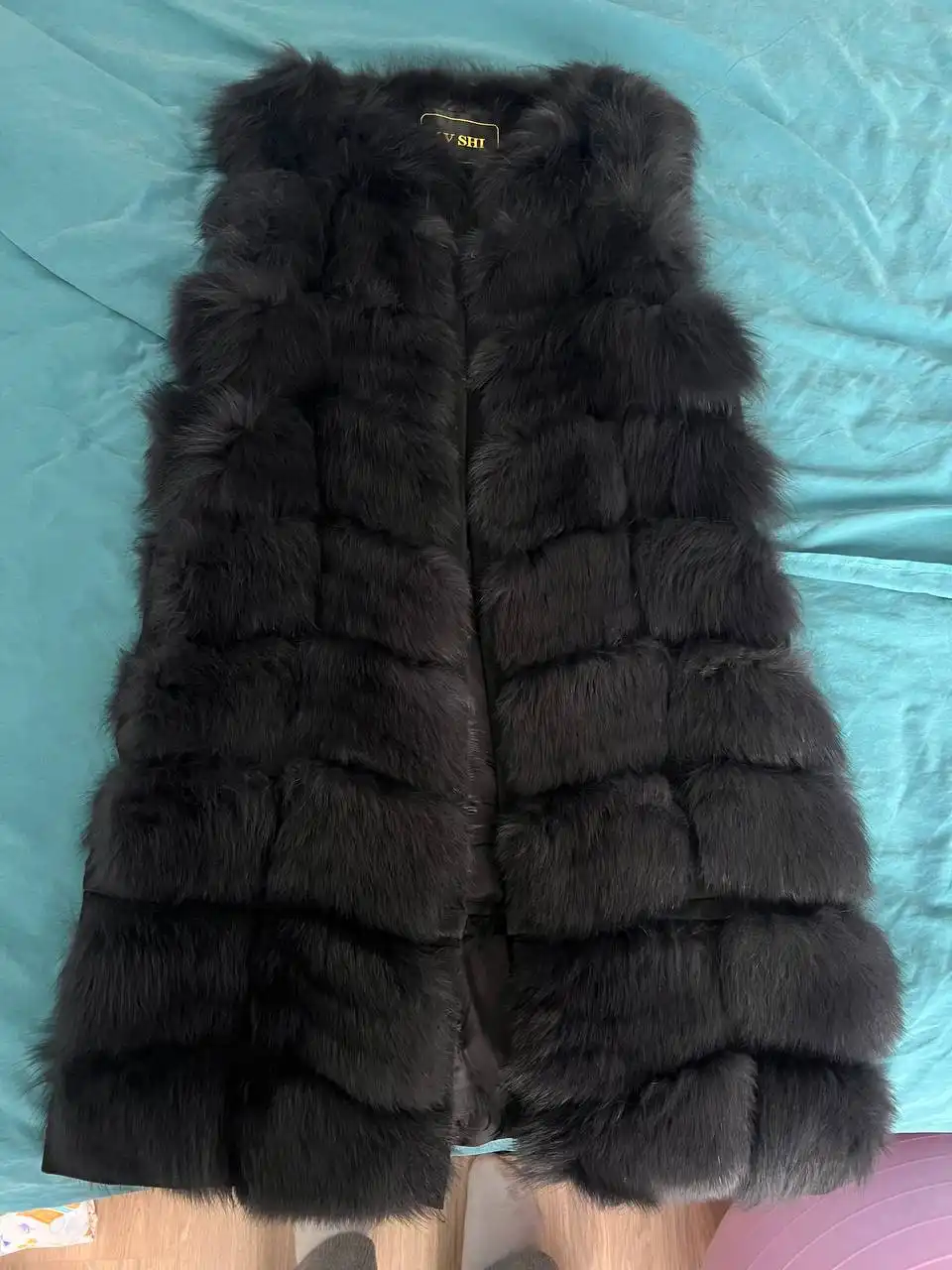 Продам песцовую жилетку размер 42
