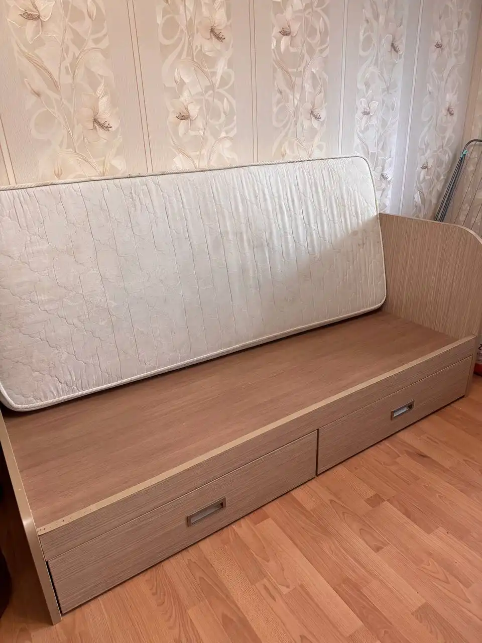 Бесплатные кровати с матрасами в Железнодорожном