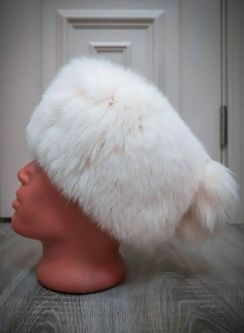 Продам новую песцовую шапку