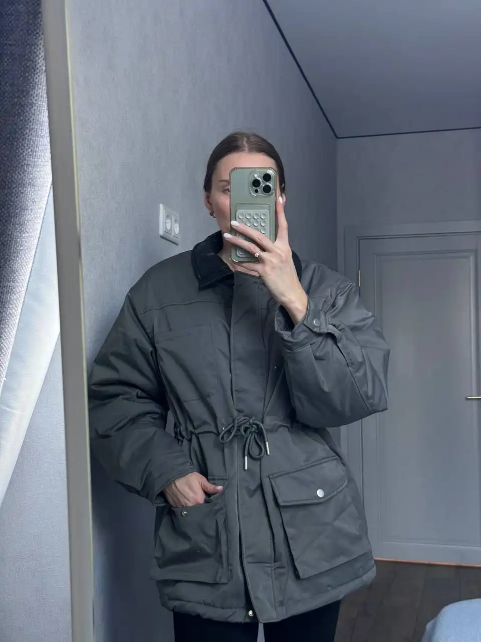 Трендовая женская куртка «рабочего»
