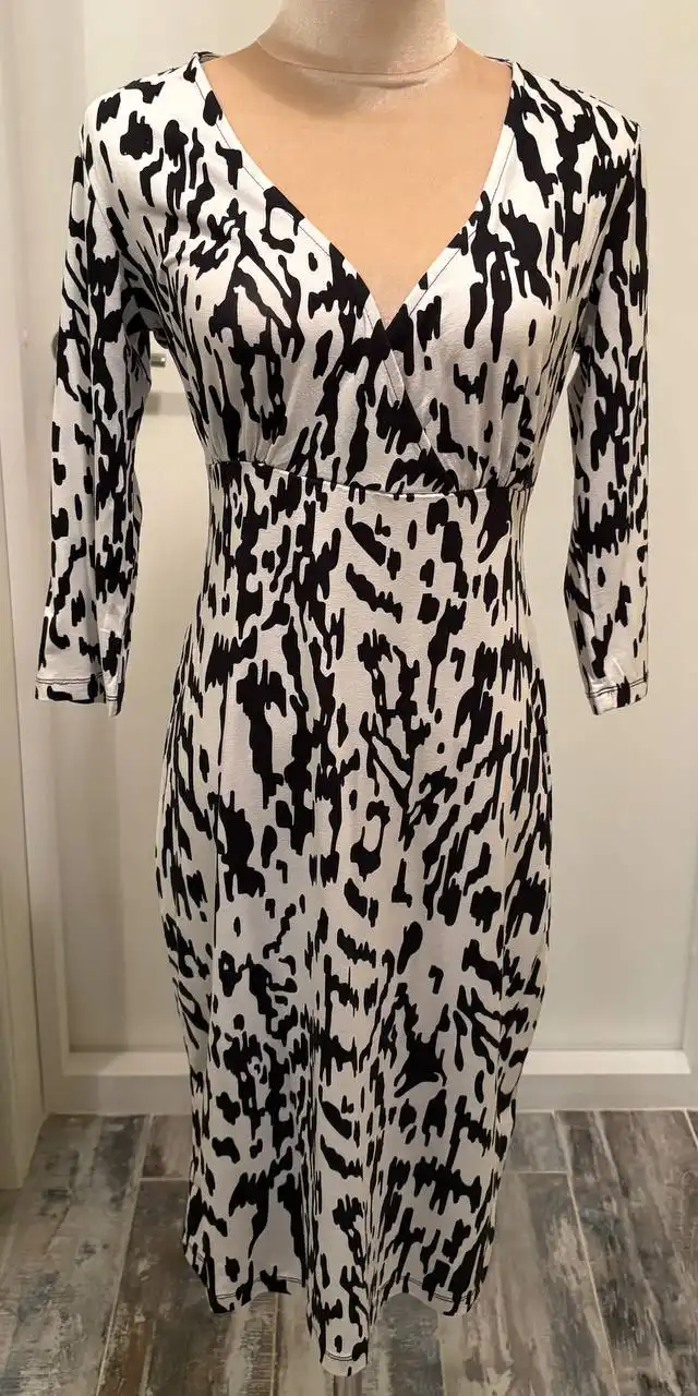 Платья и блузка новые, размер 42-44