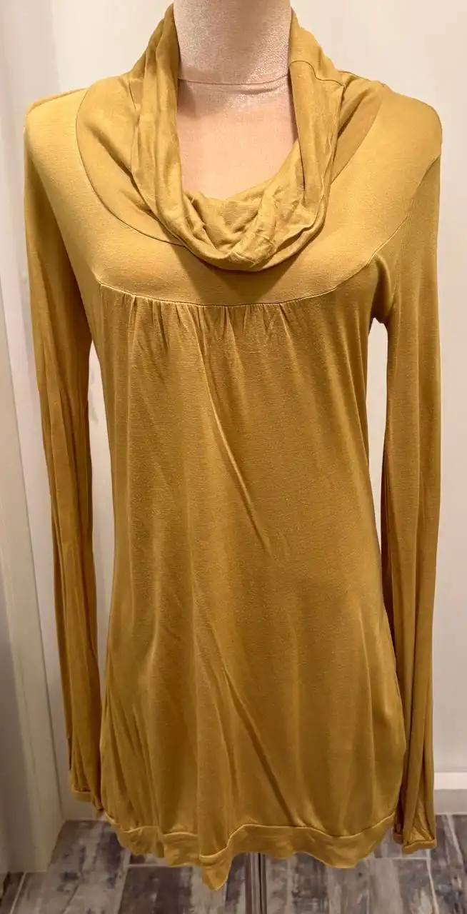 Платья и блузка новые, размер 42-44