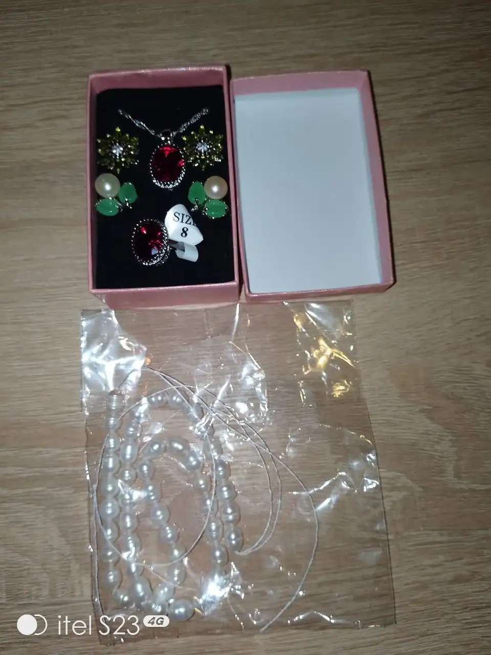 Украшения из серебра с камнями