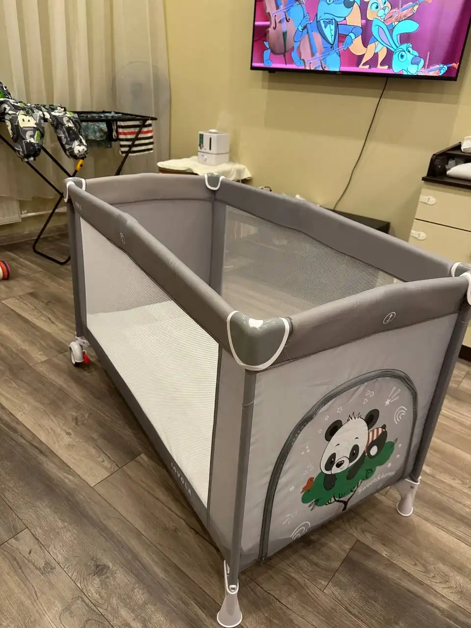 Манеж-кровать складной с матрасом и наматрасником